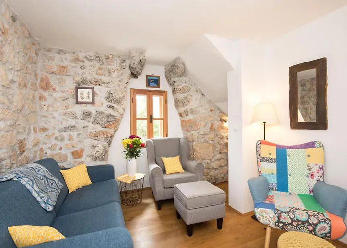 Vikendica Nadia Mit Eigenem Pool By Interhome *